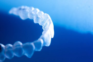 Görünmez Ortodonti aligners