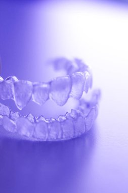 Görünmez diş aligner