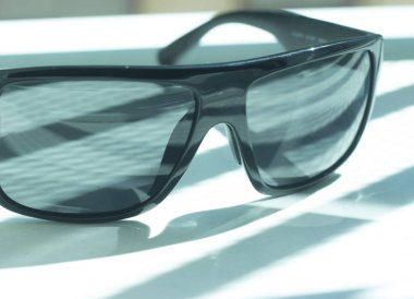 Erkek moda güneş gözlüğü