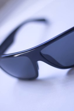 Erkek moda güneş gözlüğü