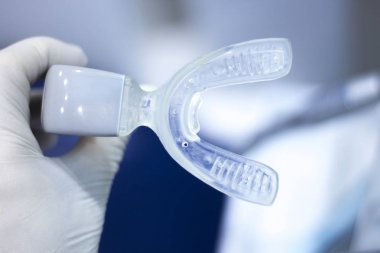 Ortodontik parantez accelearator