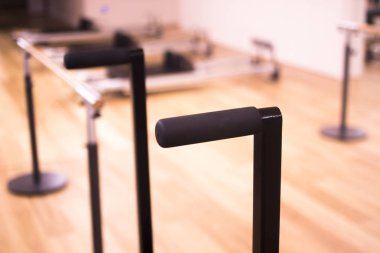 Spor salonunda Pilates makine