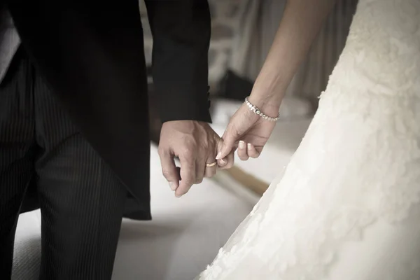 Svatební nevěsta a ženich — Stock fotografie