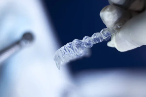 Onzichtbare tandheelkundige aligner haken — Stockfoto