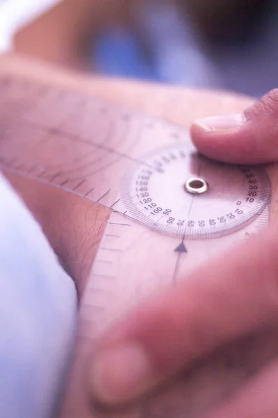 Fizik tedavi gonyometre — Stok fotoğraf