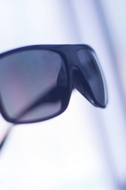 Erkek moda güneş gözlüğü