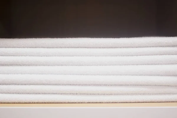 Towels in health club spa — Stock Photo, Image