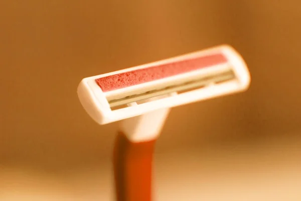 Lâmina de barbear de plástico descartável — Fotografia de Stock