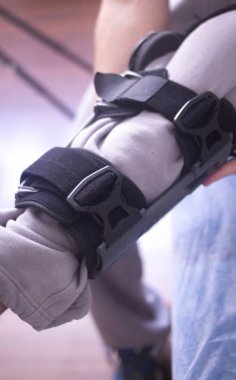 Yaralanma bacak brace destek