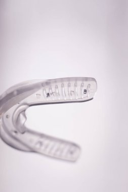 Dişler köşeli ayraçlar vibratör