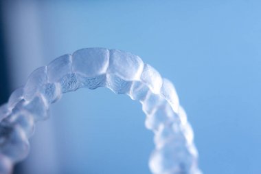 Görünmez Ortodonti aligners