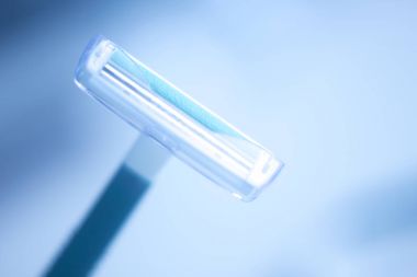 Tek kullanımlık plastik tıraş jilet