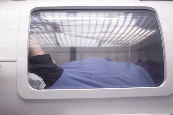 Hyperbarické kyslíkové komory nádrže — Stock fotografie