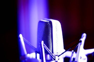 Stüdyo dublaj mikrofon