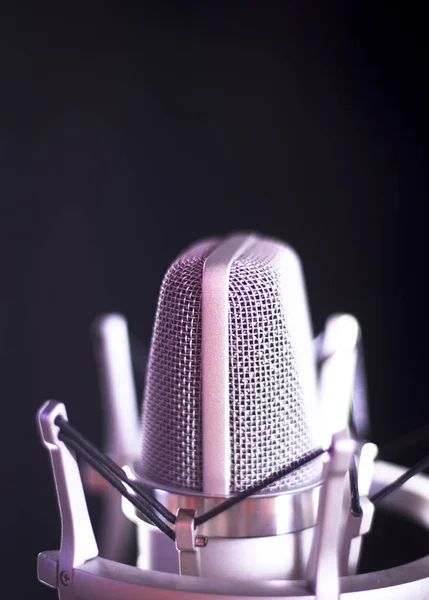 Stüdyo dublaj mikrofon — Stok fotoğraf