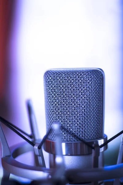 Stüdyo dublaj mikrofon