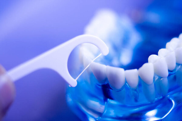 Interdental teeth cleaning