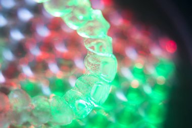 Görünmez diş aligners parantez