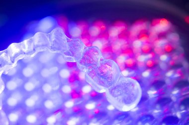 Görünmez diş aligners parantez