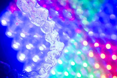 Görünmez diş aligners parantez