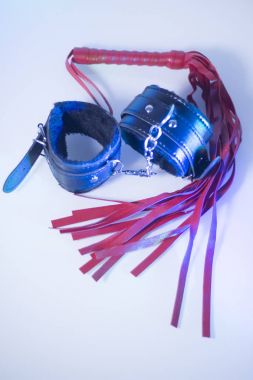 Bondage seks kelepçe kırbaç