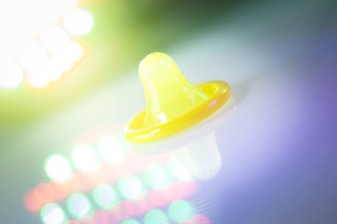 Kauçuk prezervatif kontraseptif