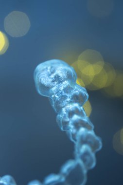 Görünmez diş köşeli ayracı