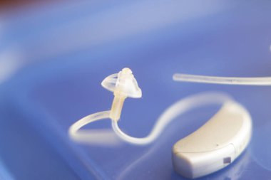 İşitme sağırlık için