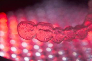 Görünmez diş aligners parantez