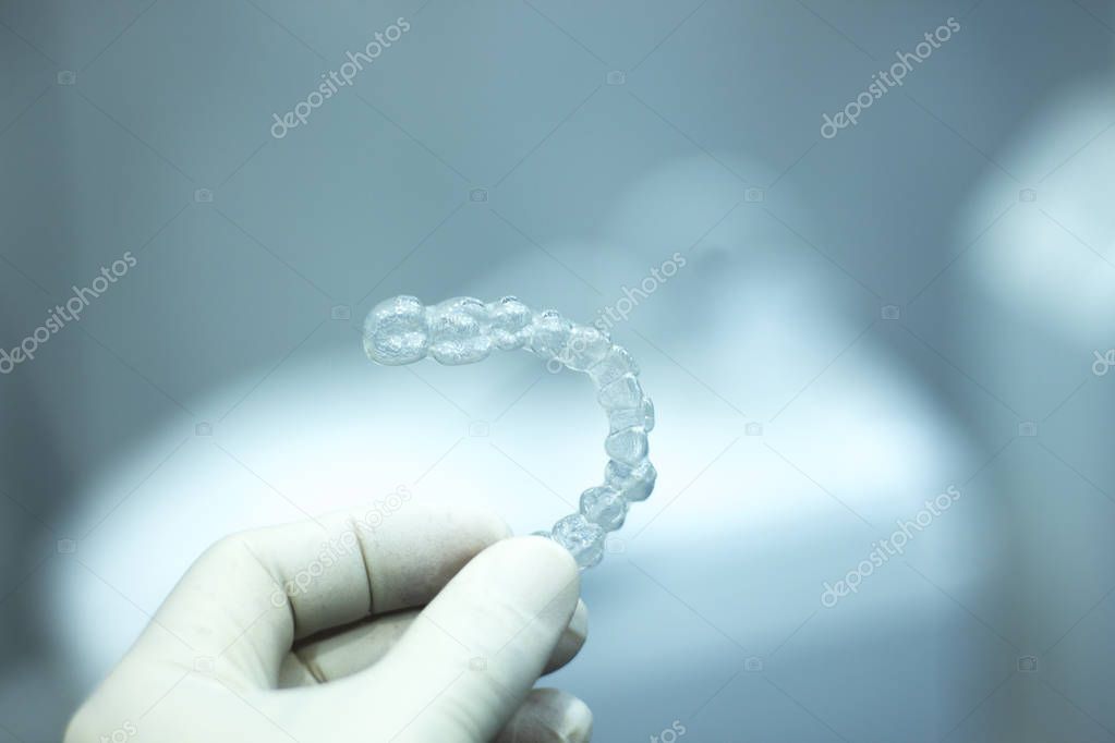 Invisible teeth aligners brackets