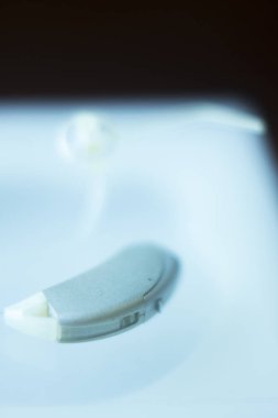 İşitme sağırlık için