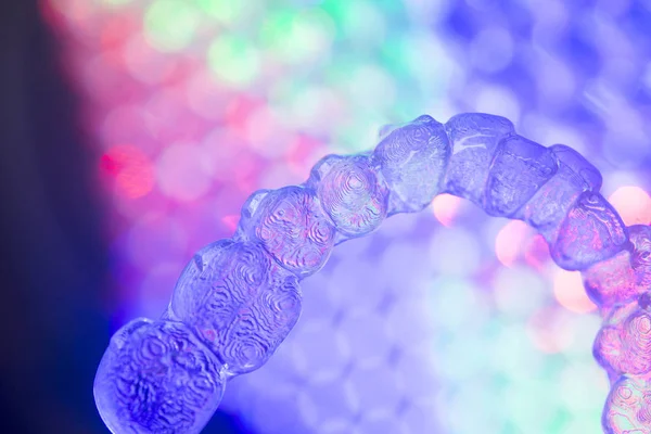 Görünmez diş aligners parantez