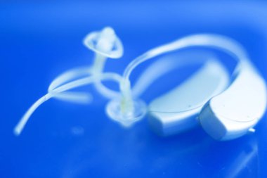 İşitme sağırlık için