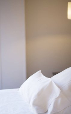 Lüks otel yatak odası yatak