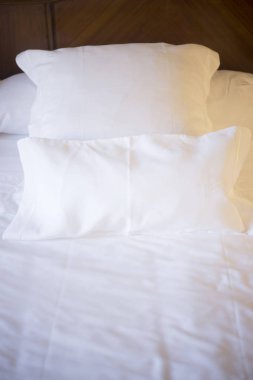 Lüks otel yatak odası yatak