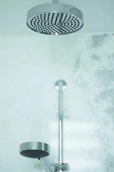 Luksusowy hotel łazienka prysznic — Zdjęcie stockowe