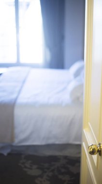 Lüks otel yatak odası yatak