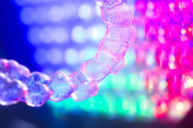 Görünmez diş aligner hizmetli