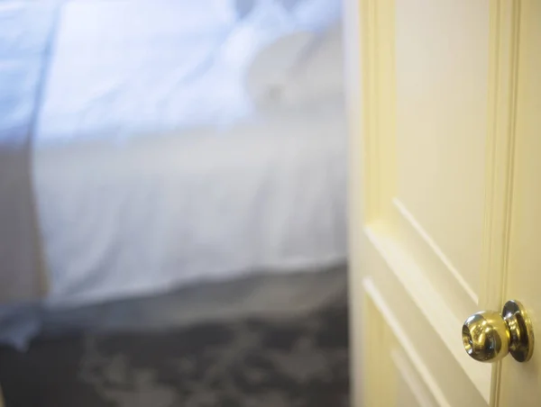 Luxury hotel bedroom bed — Stock Photo, Image