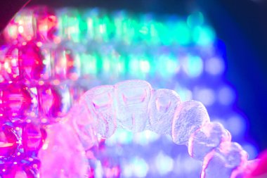 Görünmez diş aligner hizmetli