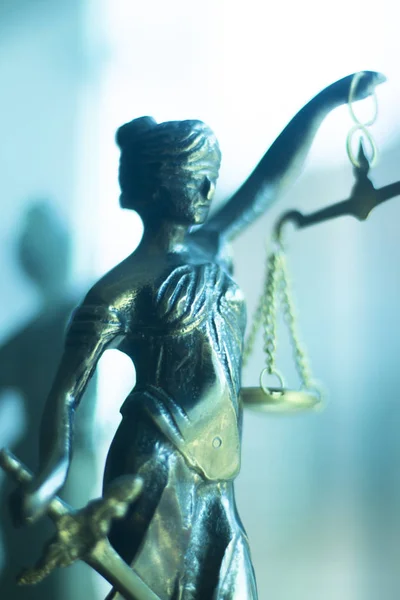 Statue einer Rechtsanwaltskanzlei — Stockfoto