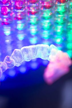 Görünmez diş aligner hizmetli