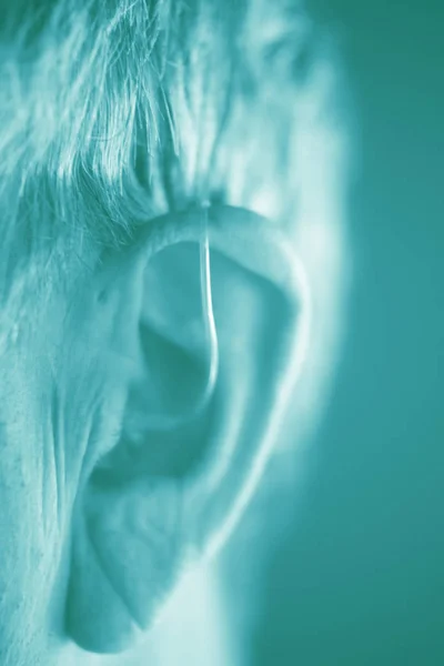 Aparelho auditivo digital orelha — Fotografia de Stock