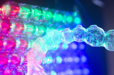 Görünmez diş aligner hizmetli