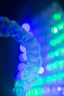 Görünmez diş aligners parantez