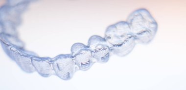 Görünmez diş diş telini