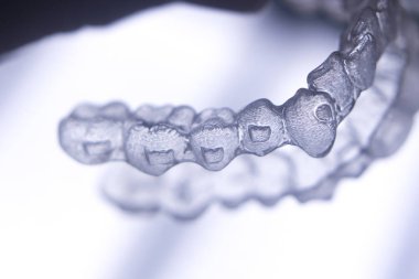 Görünmez diş aligners diş telleri
