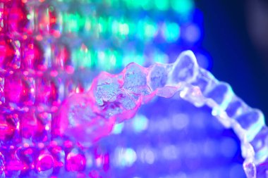 Görünmez diş aligner hizmetli