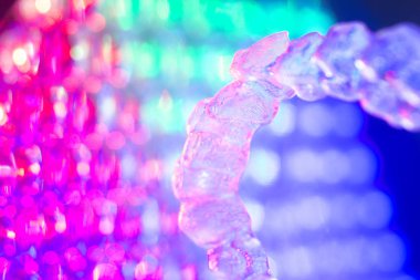 Görünmez diş aligner hizmetli