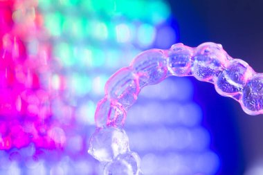 Görünmez diş aligner hizmetli